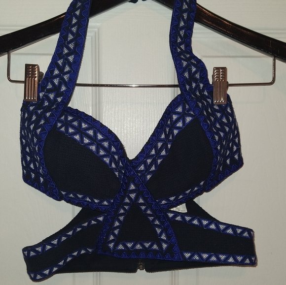 BCBG Katrin Embroidered Halter cutout top. Nwot - Picture 3 of 4